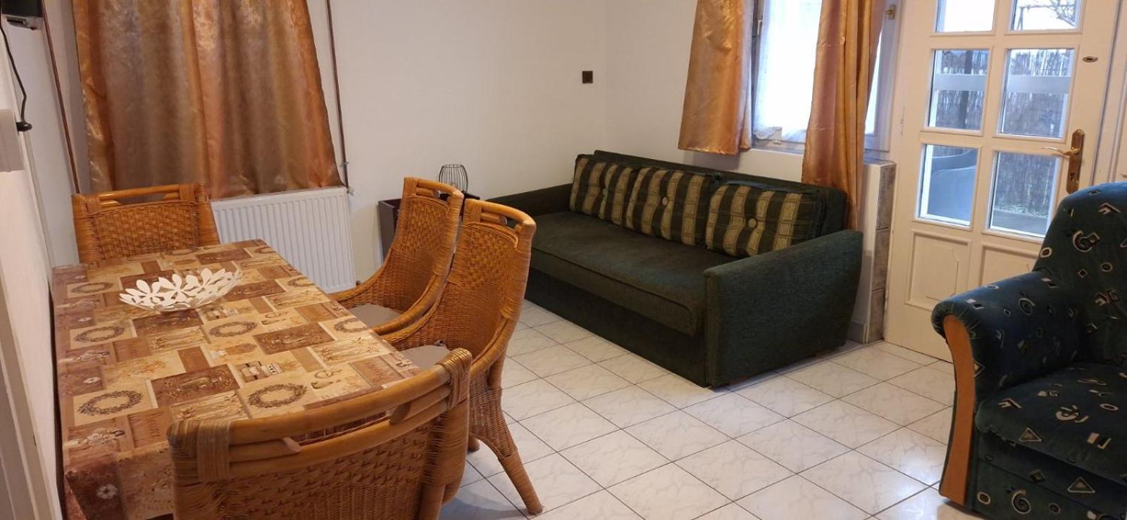 Ferienwohnung Benitta Vendégház Hajdúszoboszló Exterior foto